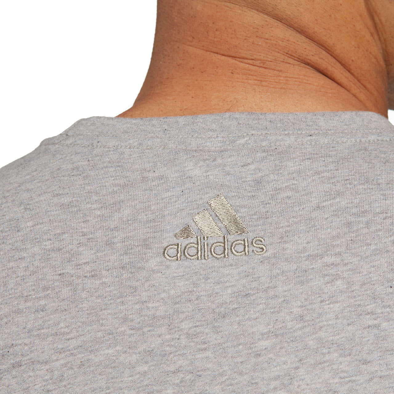 Koszulka męska adidas Essentials Single Jersey Linear Embroidered Logo Tee szara – ujęcie 6
