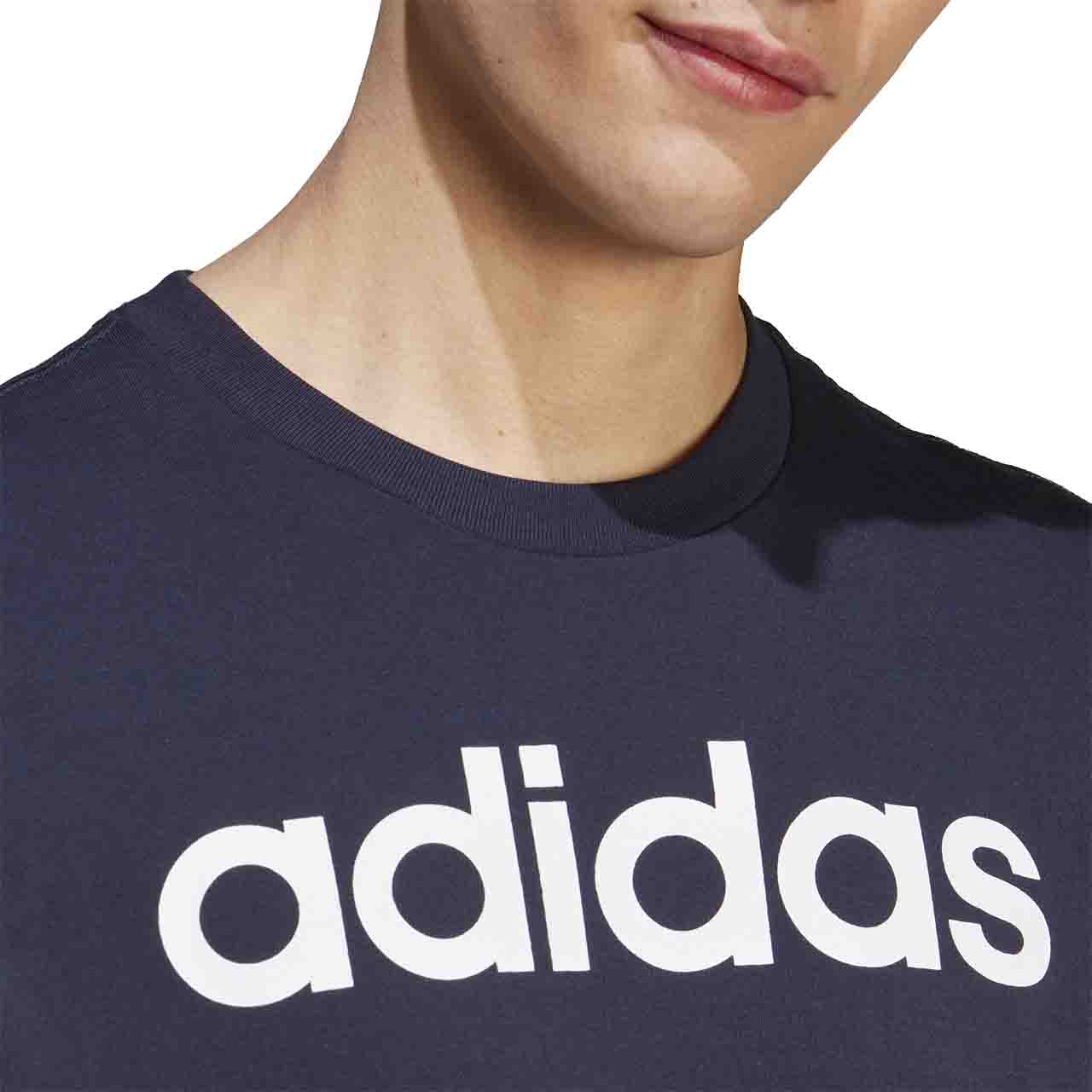 Koszulka męska adidas Essentials Single Jersey Linear Embroidered Logo Tee granatowa – ujęcie 4