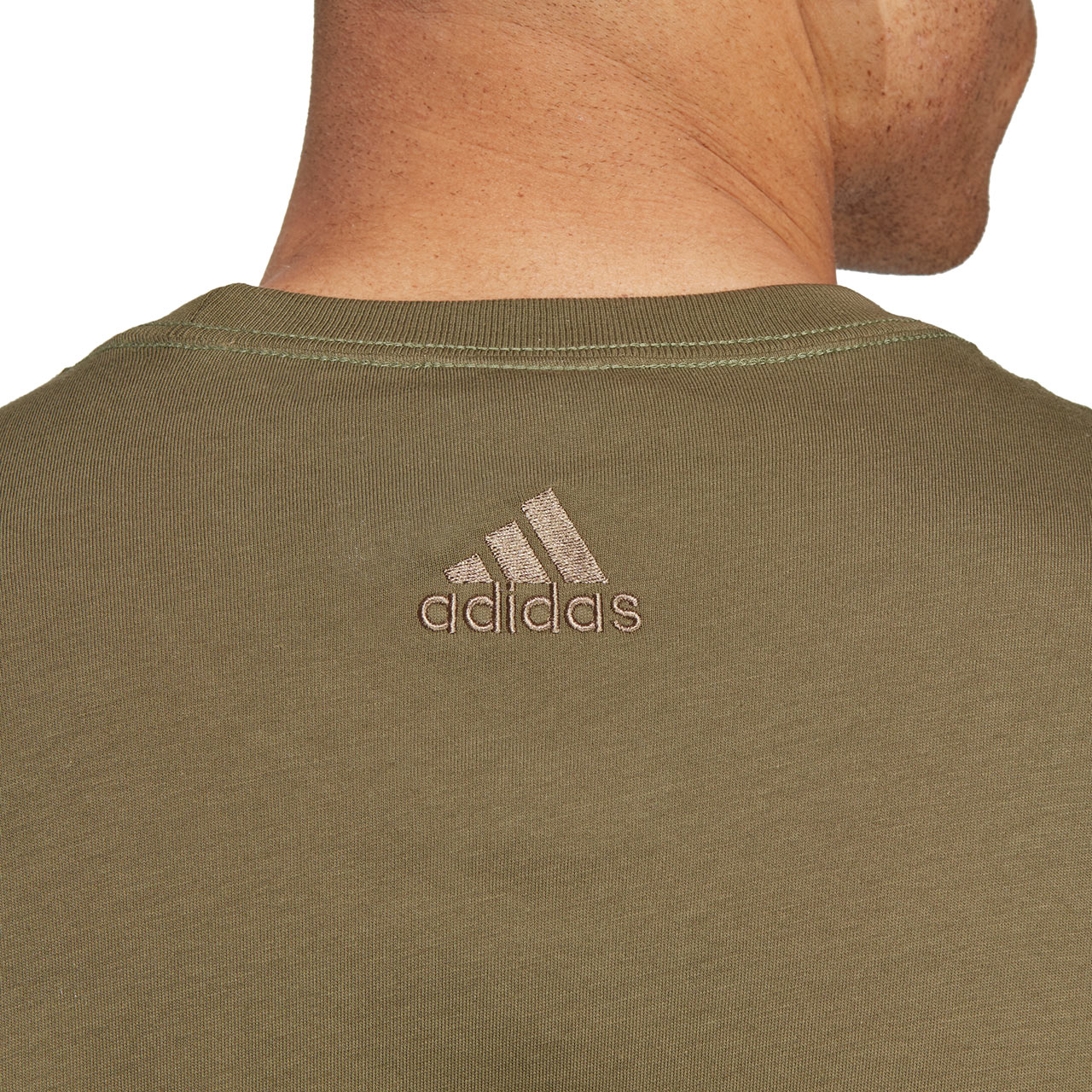 Koszulka męska adidas Essentials Single Jersey Linear Embroidered Logo Tee zielona – ujęcie 6