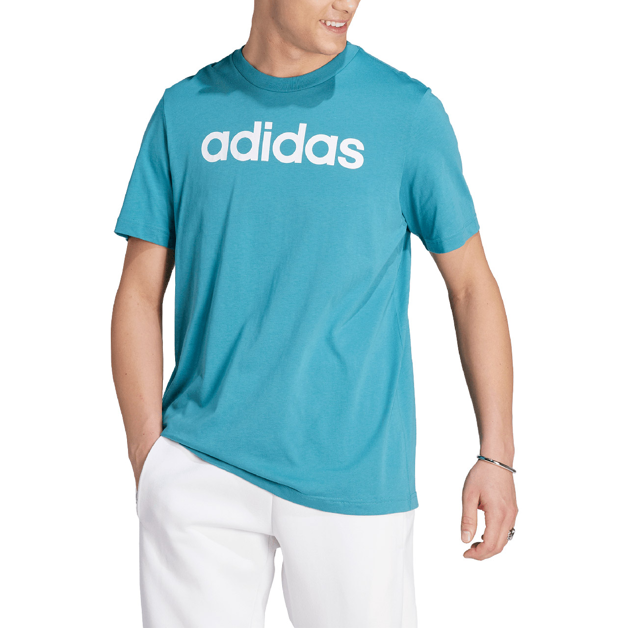 Koszulka męska adidas Essentials Single Jersey Linear Embroidered Logo Tee niebieska – ujęcie 3