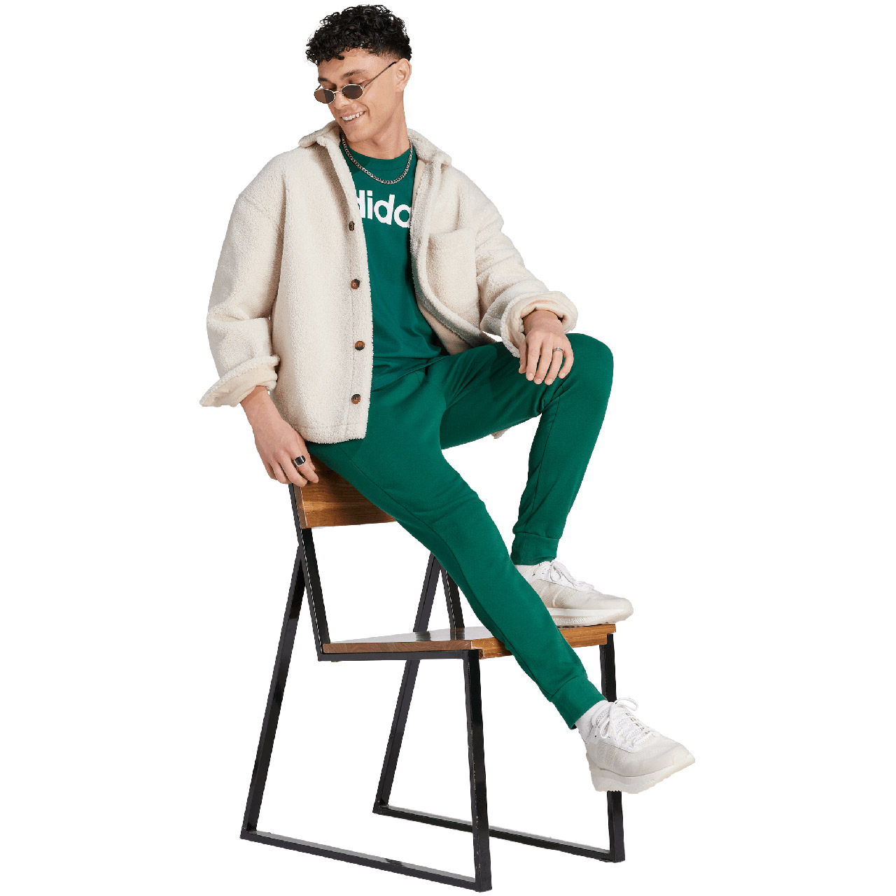 Koszulka męska adidas Essentials Single Jersey Linear Embroidered Logo Tee zielona – ujęcie 4