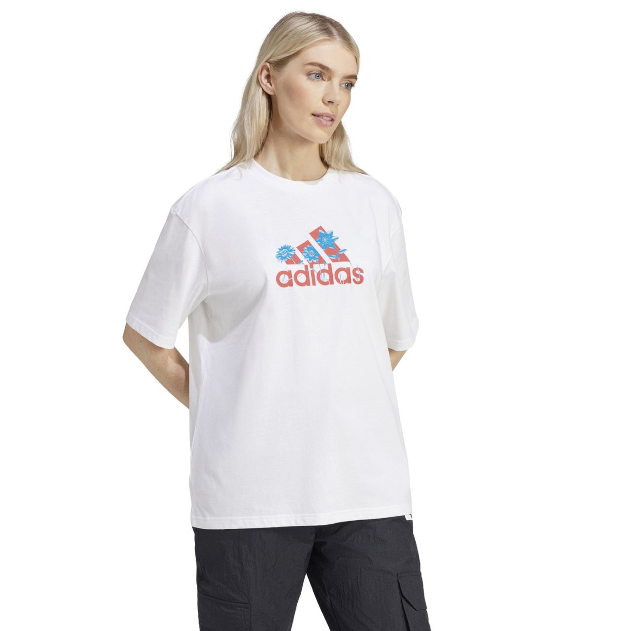 Koszulka damska adidas Flower Pack Badge of Sport biała – ujęcie 5