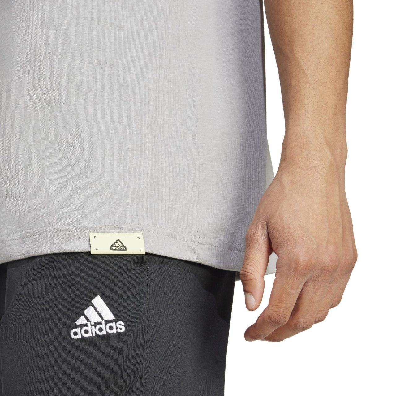 Koszulka męska adidas Tech Linear Graphic szara – ujęcie 6