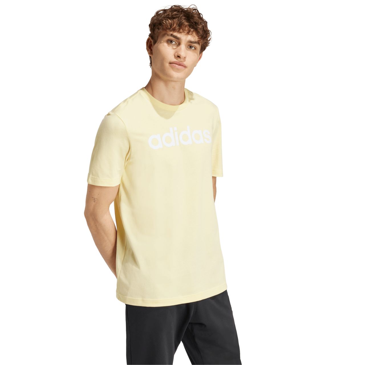 Koszulka męska adidas Essentials Single Jersey Linear Embroidered żółta – ujęcie 4