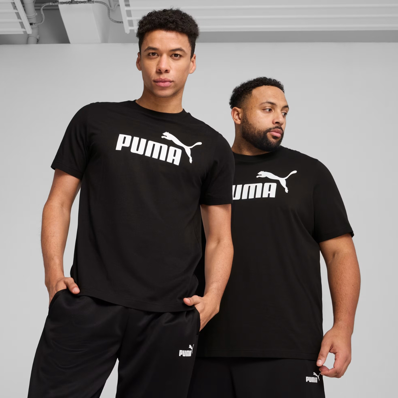 Koszulka męska Puma Ess No.1 Logo Tee czarna – ujęcie 3