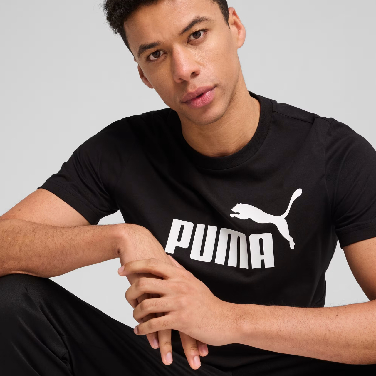 Koszulka męska Puma Ess No.1 Logo Tee czarna – ujęcie 4