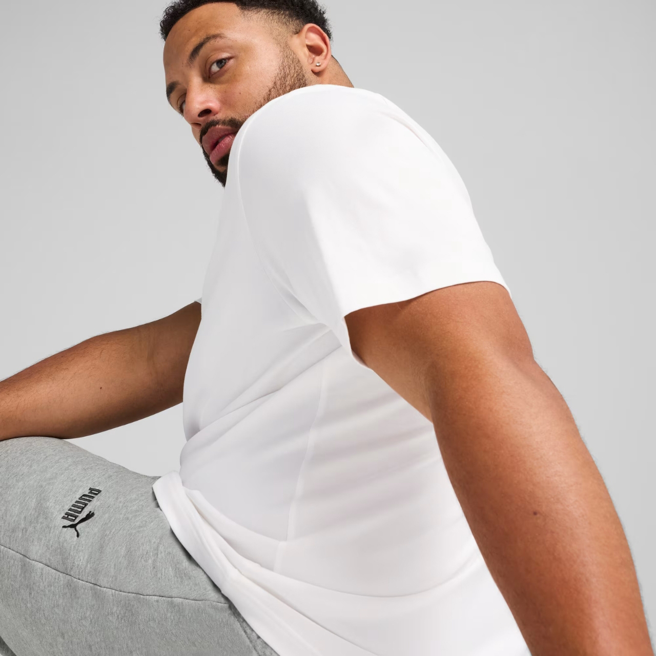 Koszulka męska Puma Ess Small No.1 Logo Tee biała – ujęcie 4