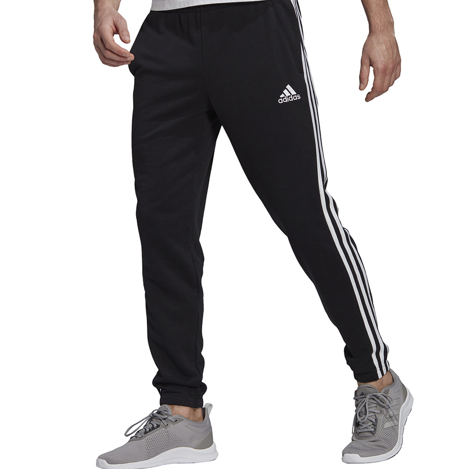 Spodnie męskie adidas Essentials Tapered Elasticcuff 3 Stripes Pant czarne – ujęcie 4