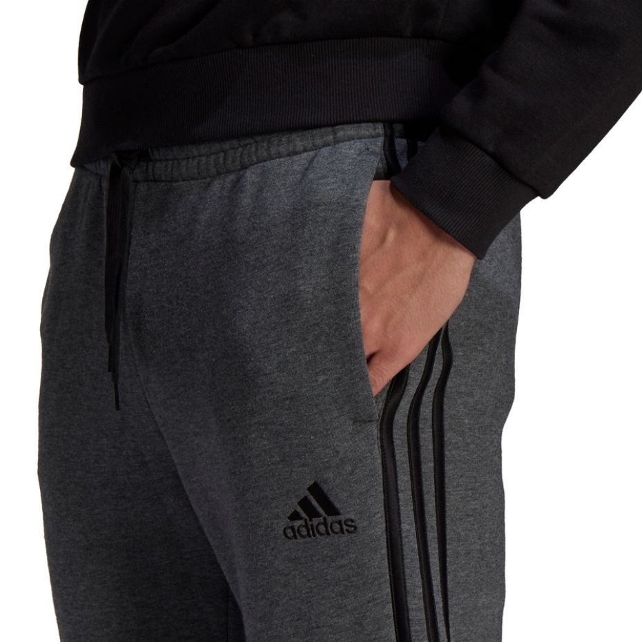 Spodnie męskie adidas Essentials Tapered Cuff 3 Stripes szare – ujęcie 5