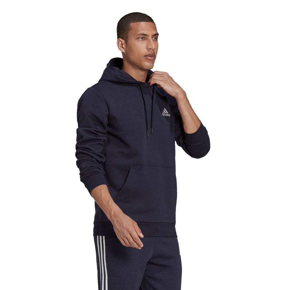 Bluza męska adidas Essentials Fleece Hoodie granatowa – ujęcie 3