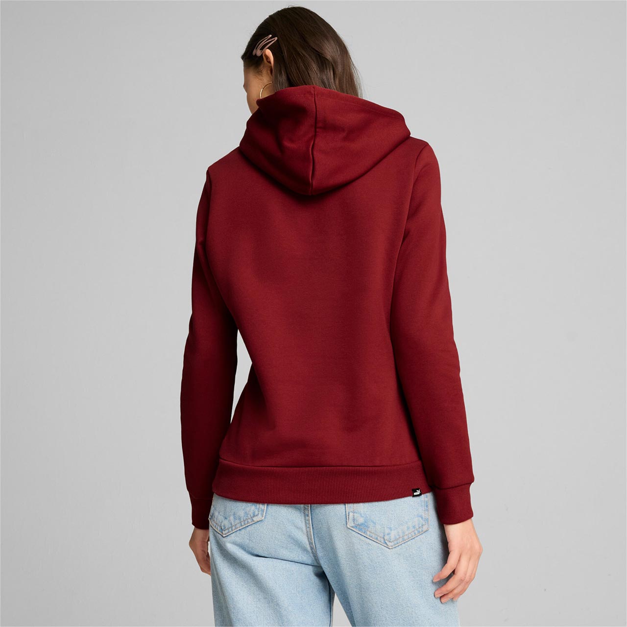 Bluza damska Puma Ess+ Logo LAB Hoodie FL bordowa – ujęcie 5