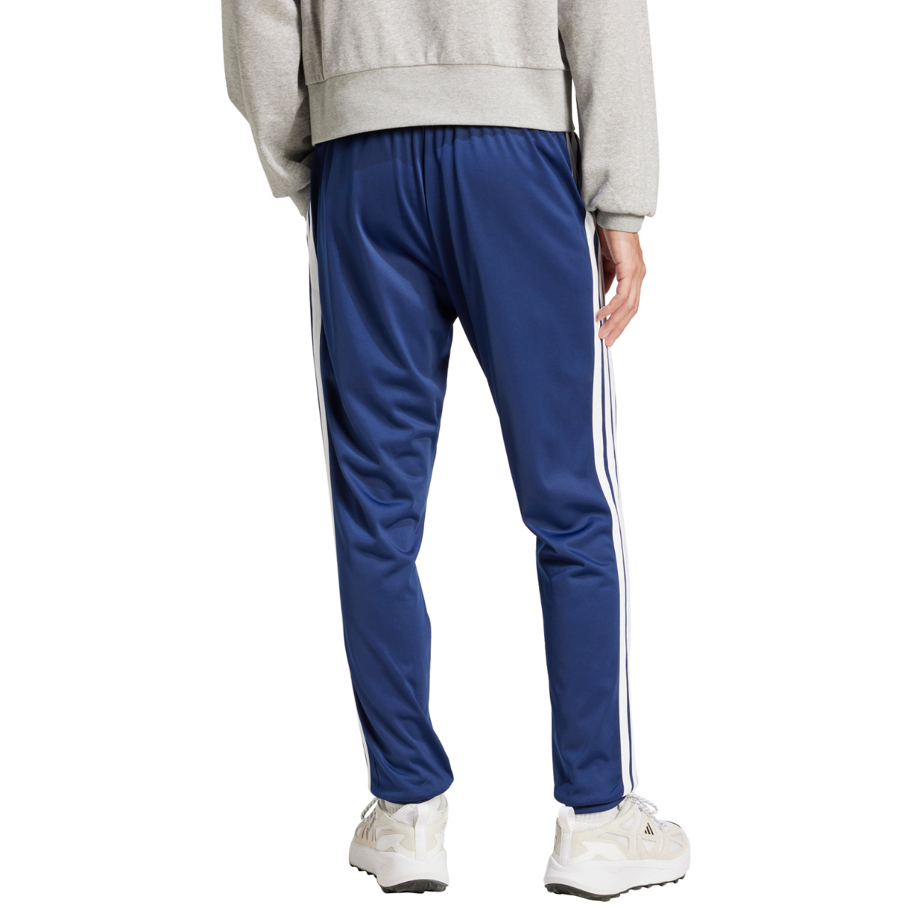 Spodnie męskie adidas 3-Stripes Tricot Regular Tapered granatowe – ujęcie 3
