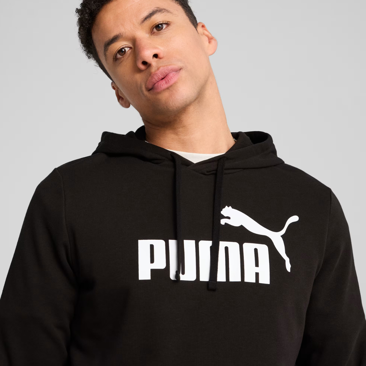 Bluza męska Puma ESS No.1 Logo Hoodie TR czarna – ujęcie 5