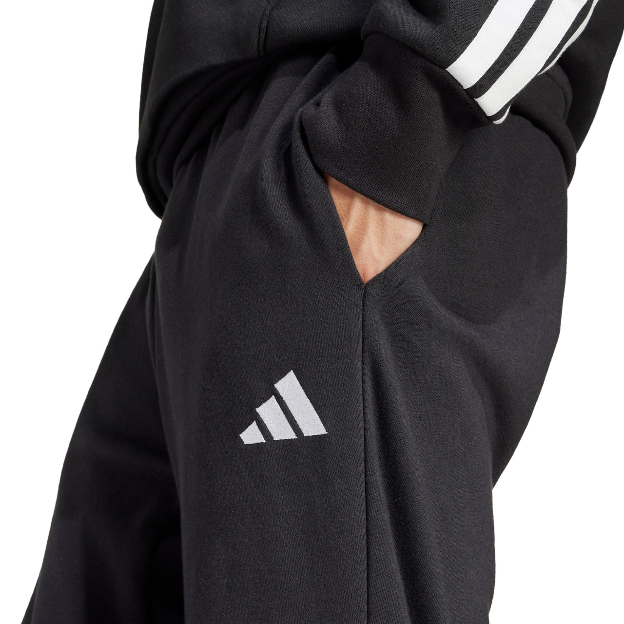 Spodnie męskie adidas Essentials Feel Cozy French Terry czarne – ujęcie 4