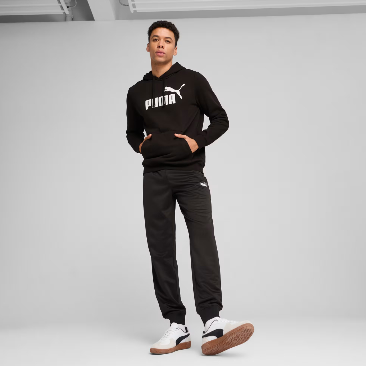 Bluza męska Puma ESS No.1 Logo Hoodie FL czarna – ujęcie 6