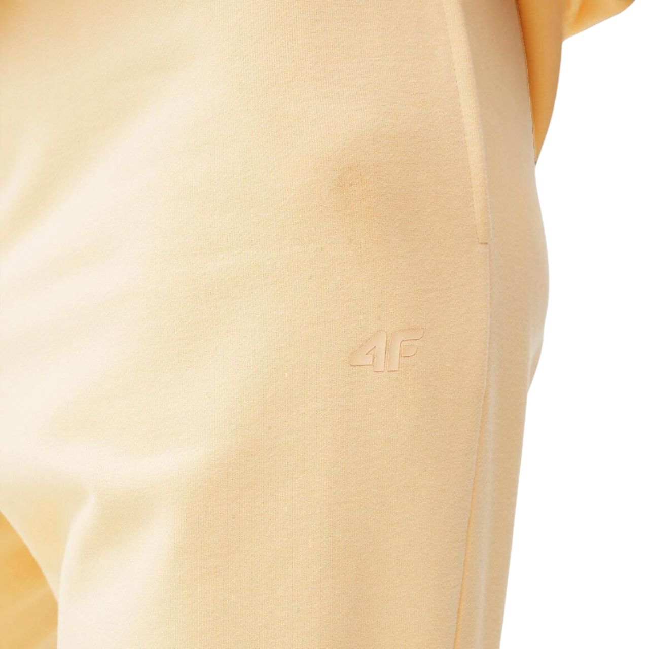 Spodnie damskie 4F F147 jasny żółty 4FSS23TTROF147 – ujęcie 3