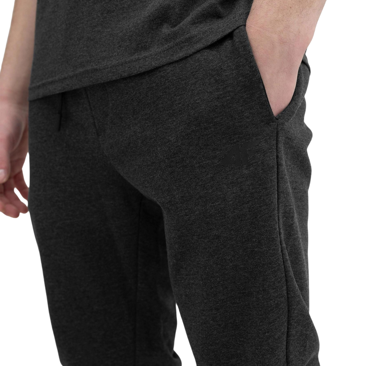 Spodnie męskie 4F M223 ciemny szary melanż 4FSS23TTROM223 – ujęcie 4