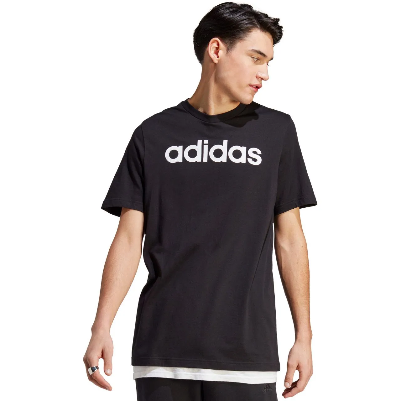 Koszulka męska adidas Essentials Single Jersey Linear Embroidered Logo Tee czarna